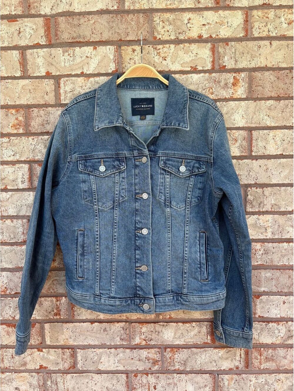 Lucky Brand Classic Denim Trucker Jacket - Medium Wash - Women’s Size Large